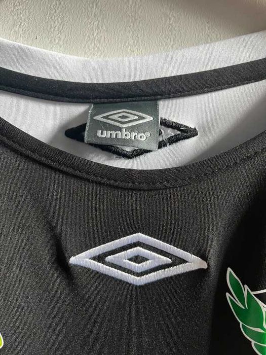 Czarny longsleeve piłkarski