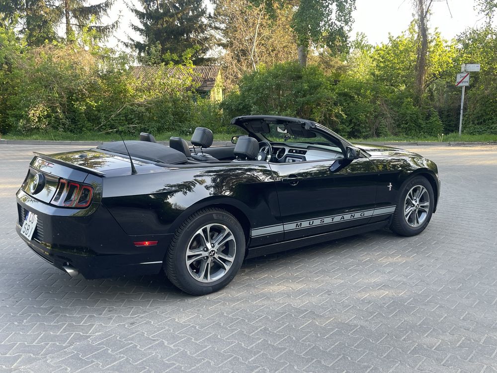 Mustang 3.7 105 tys km Premium