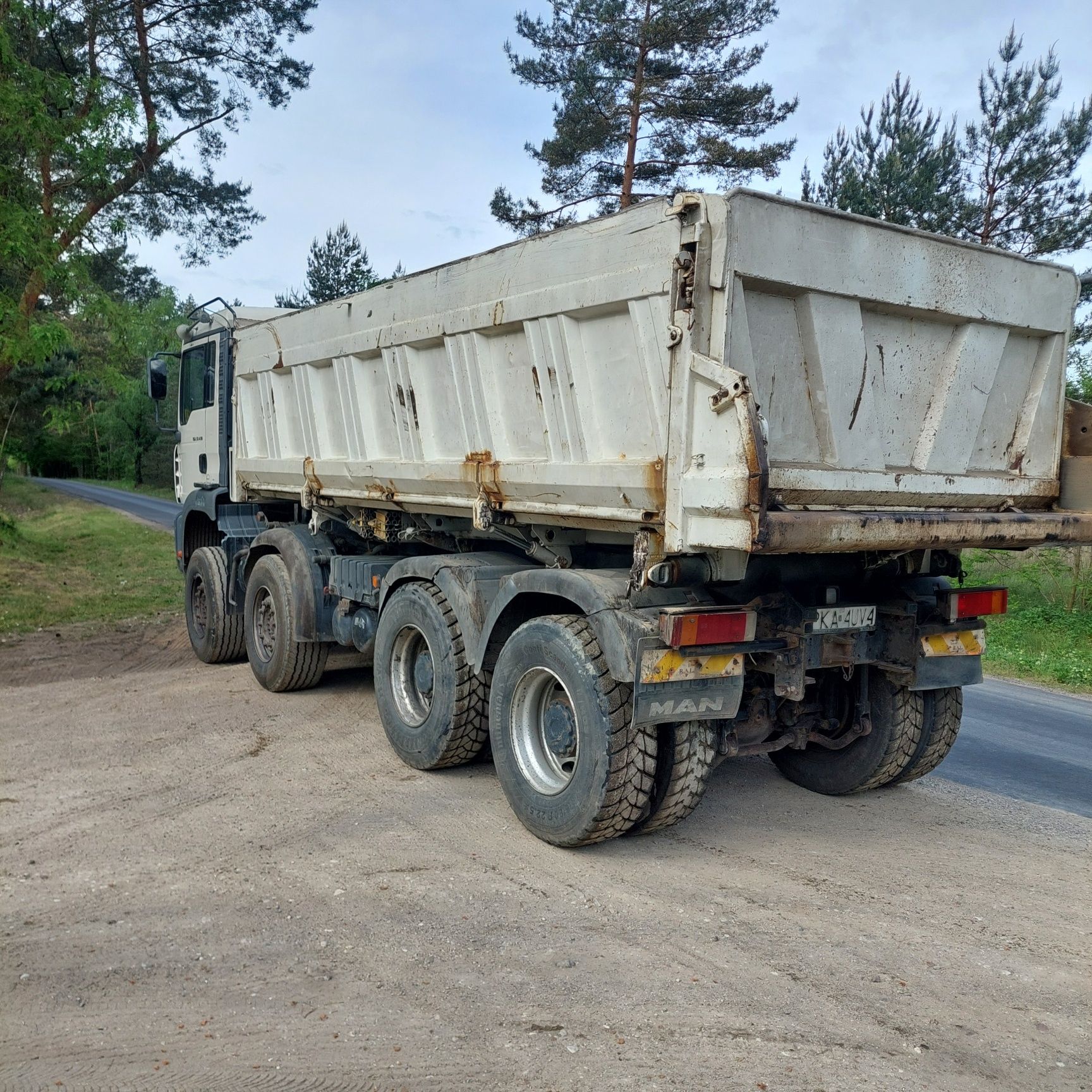 Man tga 8x4 . 35 430 wywrotka