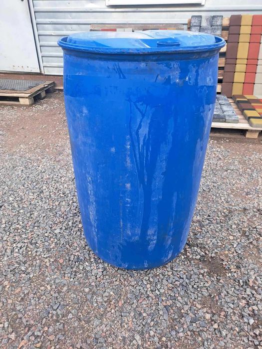 Бочка пластикова б/у 200 літрів