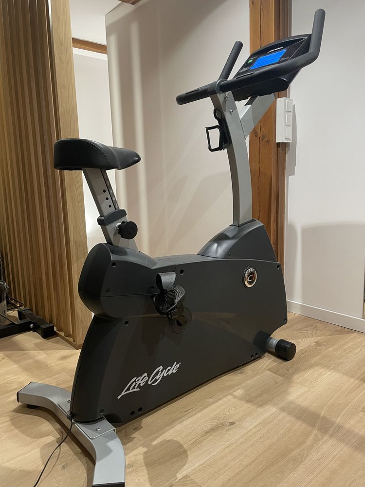Rowerek stacjonarny Life Fitness C1