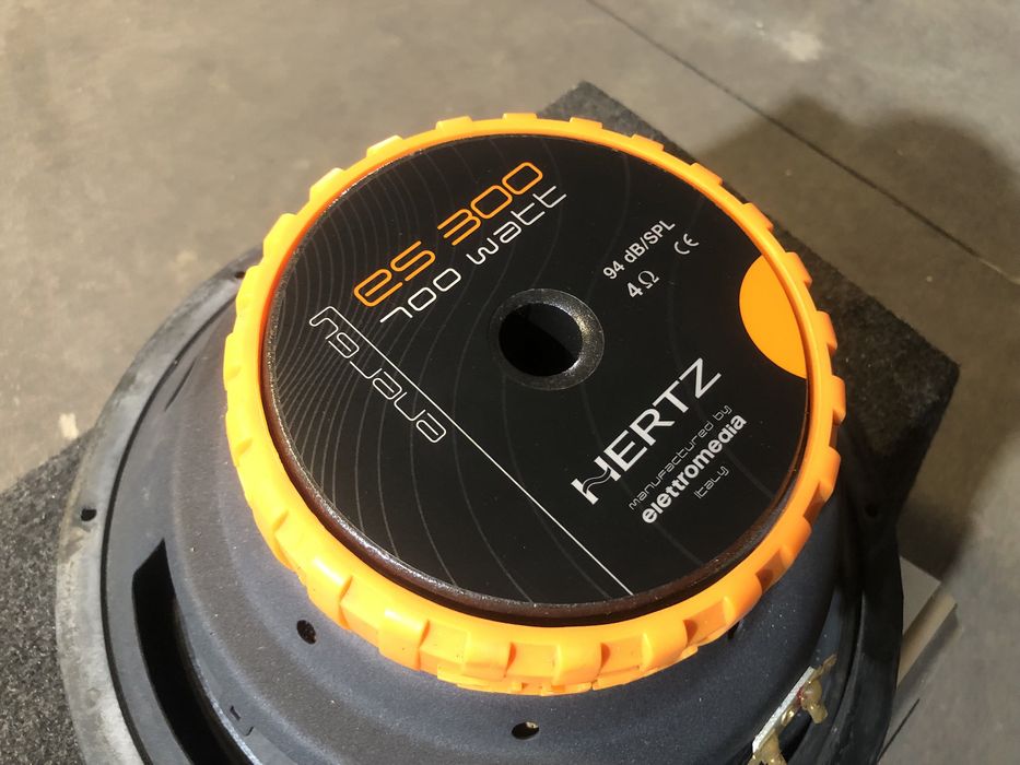 Автомобильный сабвуфер Heartz es300 700 watt + усилитель Lanzar