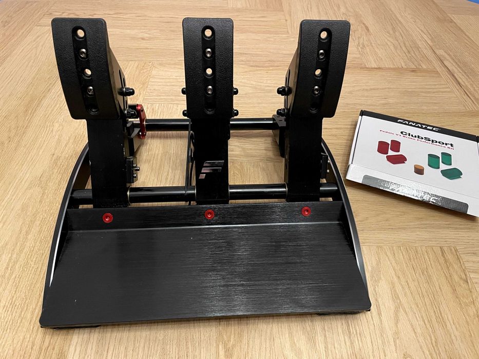 Fanatec ClubSport Pedals V3 + Brake Performance KIT