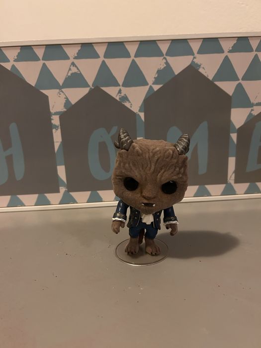 Funkos da Bela e o Monstro e Alegria divertidamente