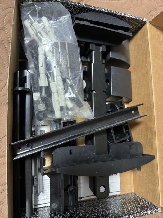 Кронштейн для колонок, кріплення  для акустики Vogels VLB 200 B