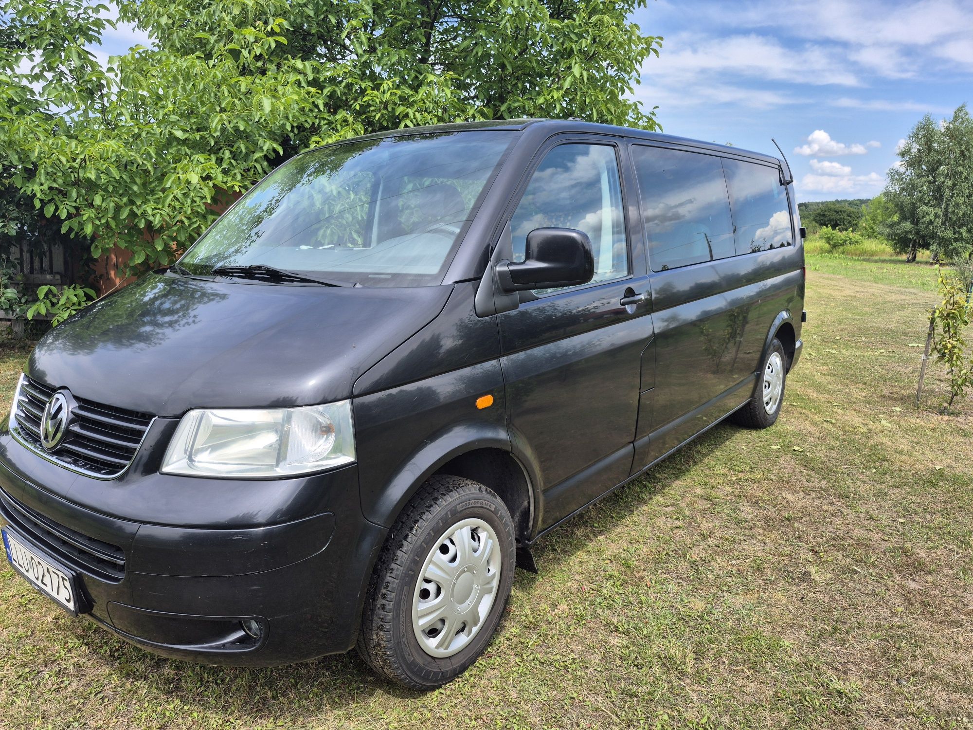 Volkswagen transporter T5 long  9 osobowy