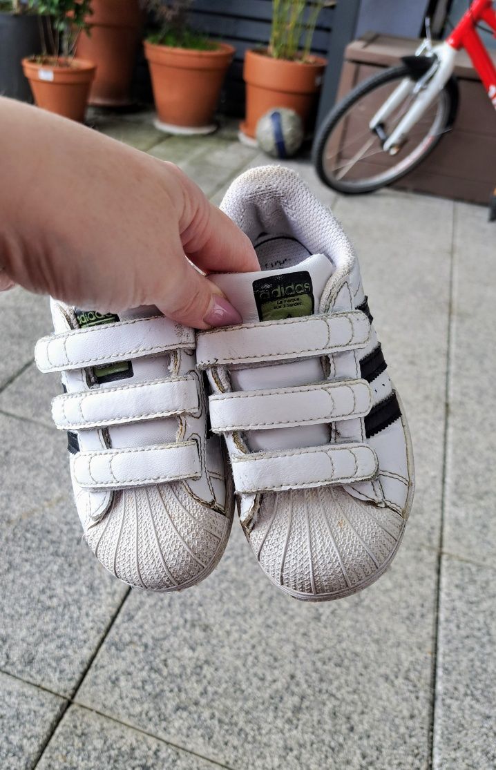 Adidas Superstar 28 białe na rzepy uniseks