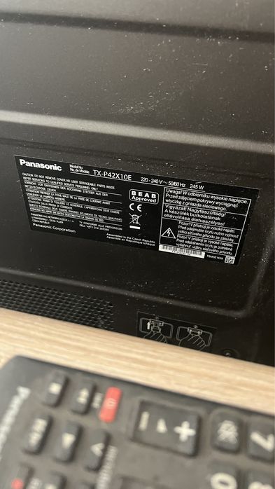 telewizor Panasonic TX-P42X10E - 42 cale - sprawny