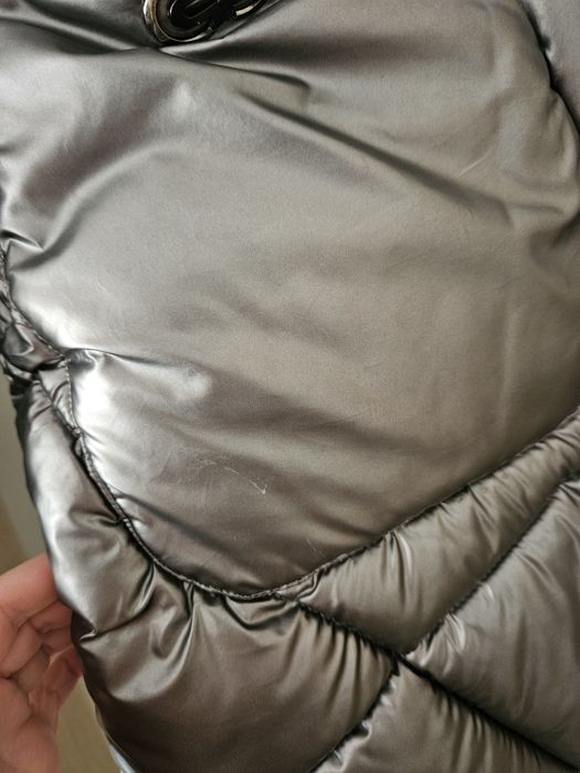 Dluga kurtka zimowa r 160 164 S srebrna