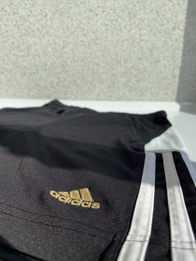 Adidas Спортывные шорты