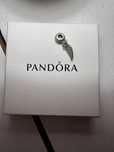 Charms Pandora skrzydlate serce