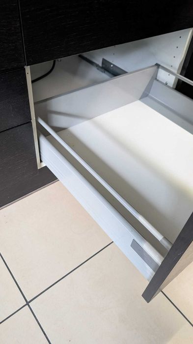 Kuchnia na wymiar IKEA (BLUM, kształt L, 3,5m x 3,1m)