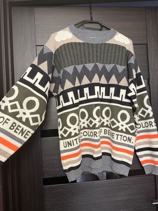 Продам кофту шерстяну Benetton