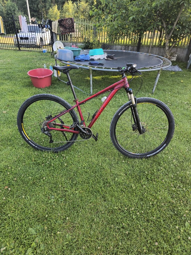 Rower MTB Rocky Mountain 940 Koła 29 Shimano Deore Recon Rock Shox