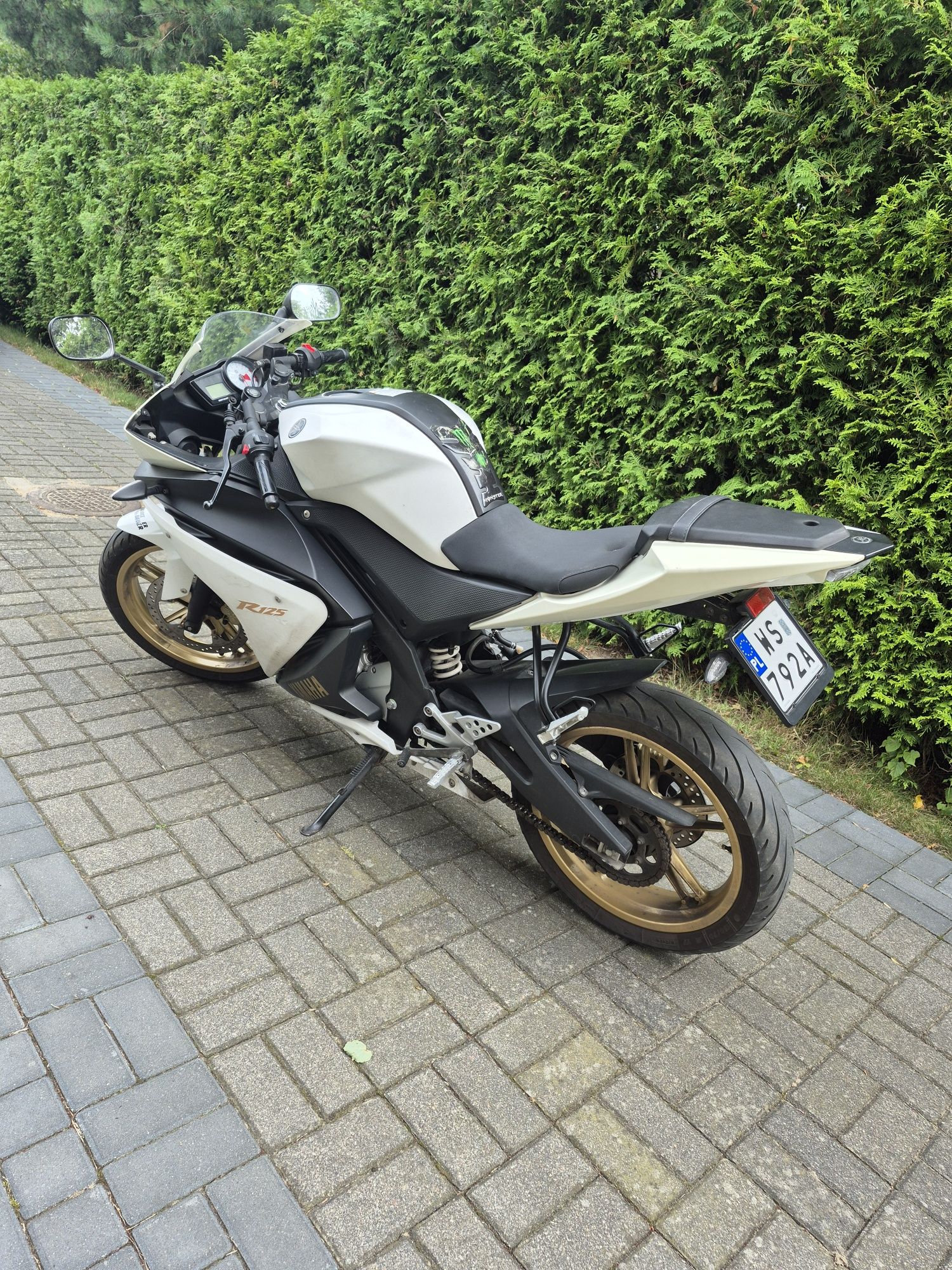 Yamaha yzf - R125