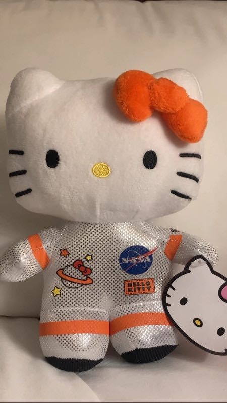 Hello Kitty NASA astronauta