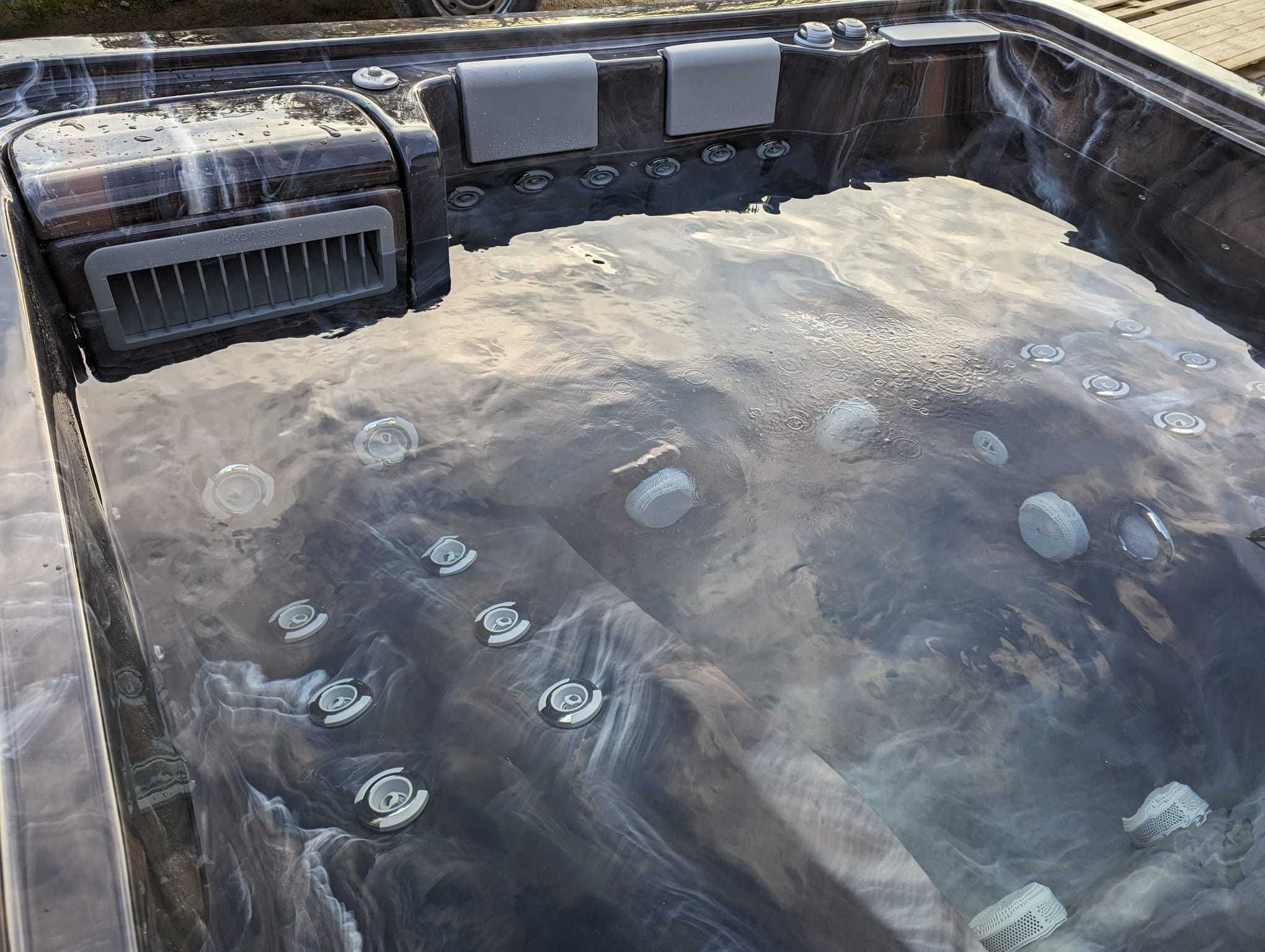 Wanna Jacuzzi Viskan ANGSO – Luksusowy hydromasaż dla 5 osób, 44 dysze