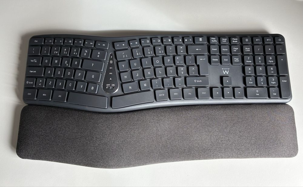 Ewent EW3290 Ergonomic Keyboard, Bluetooth & 2.4 GHz, Black64551488335875122