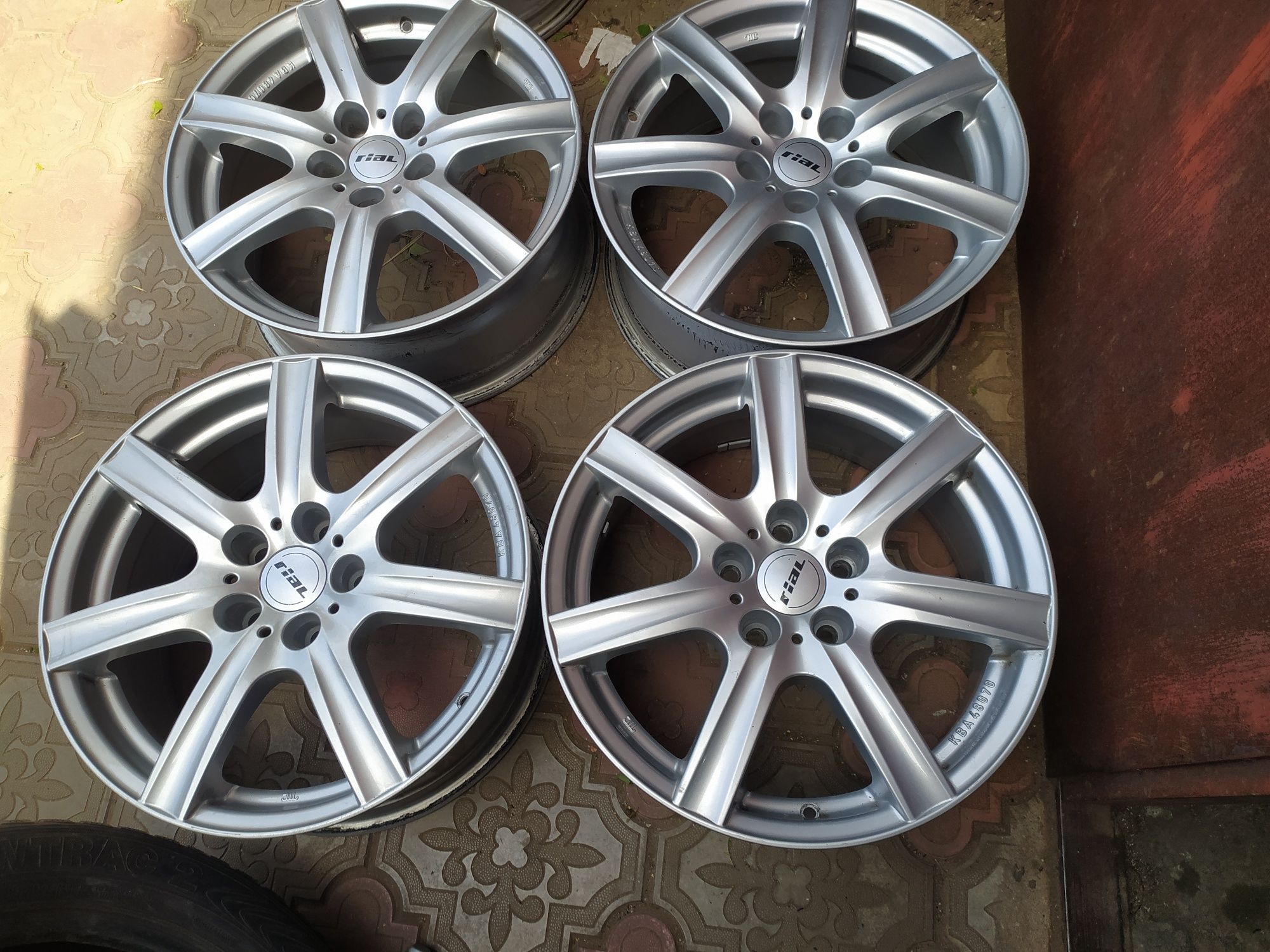Диски r17 5x114.3 et-35