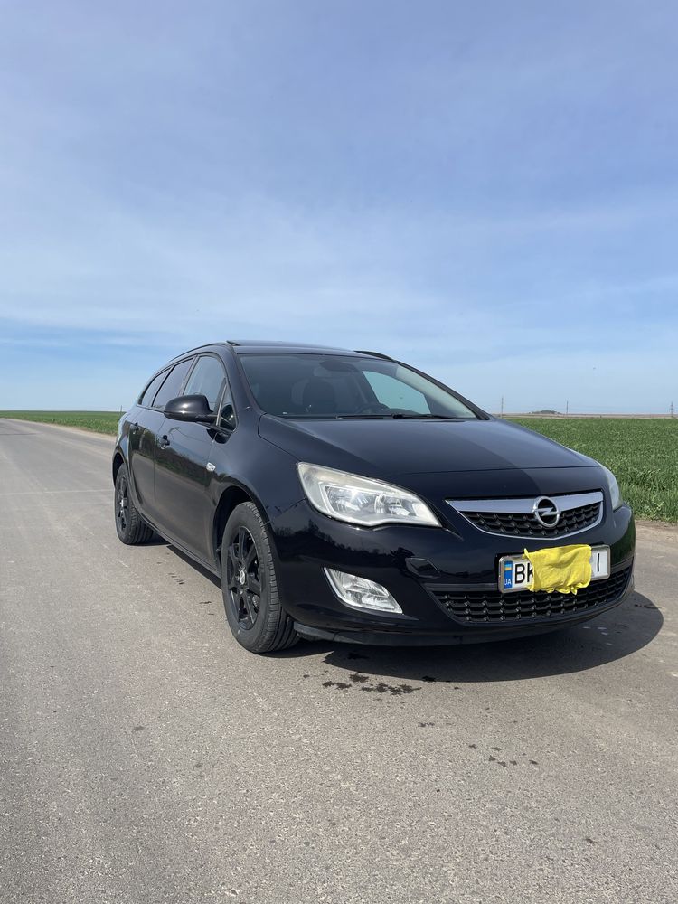 Продам Opel Astra 2012