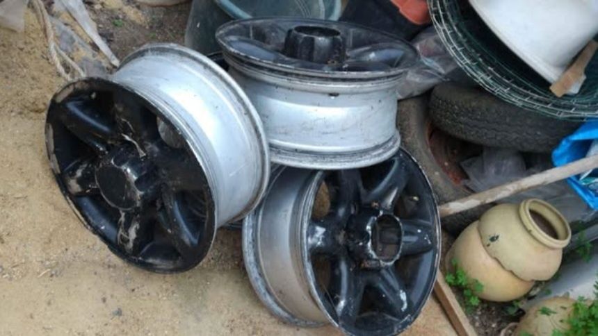 Várias jantes diferentes tamanhos e furações