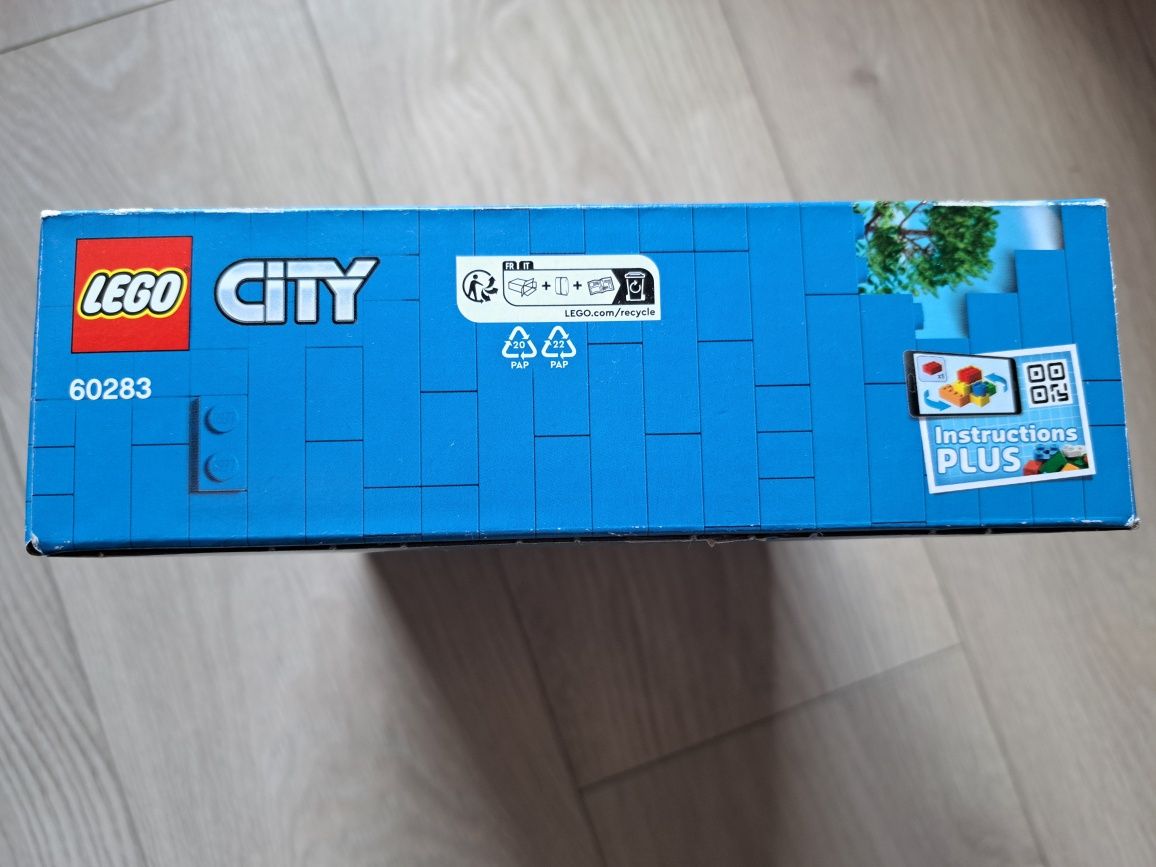 Lego wakacyjny kamper 60283 lego city