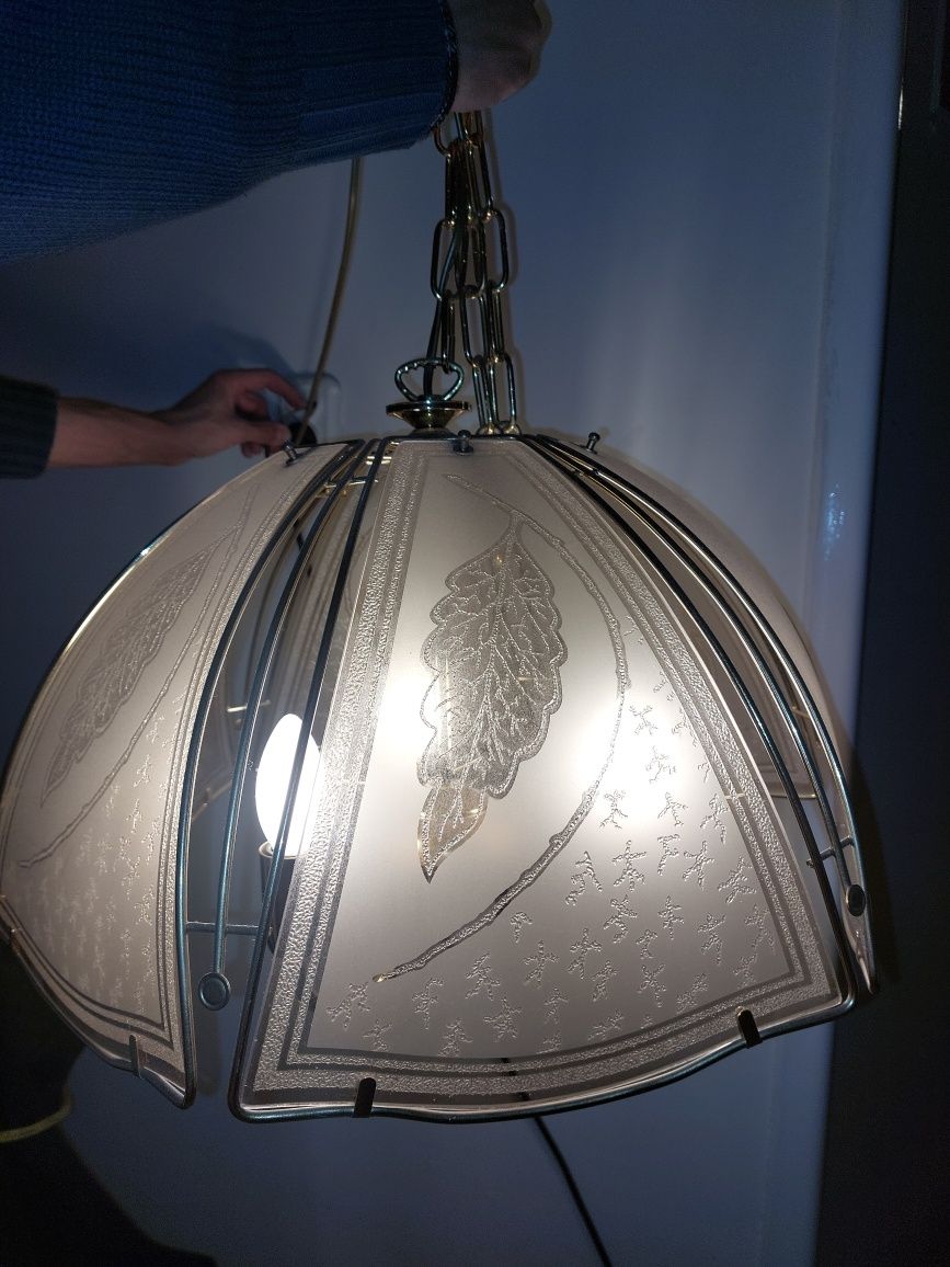 Lampa złota że szkłami