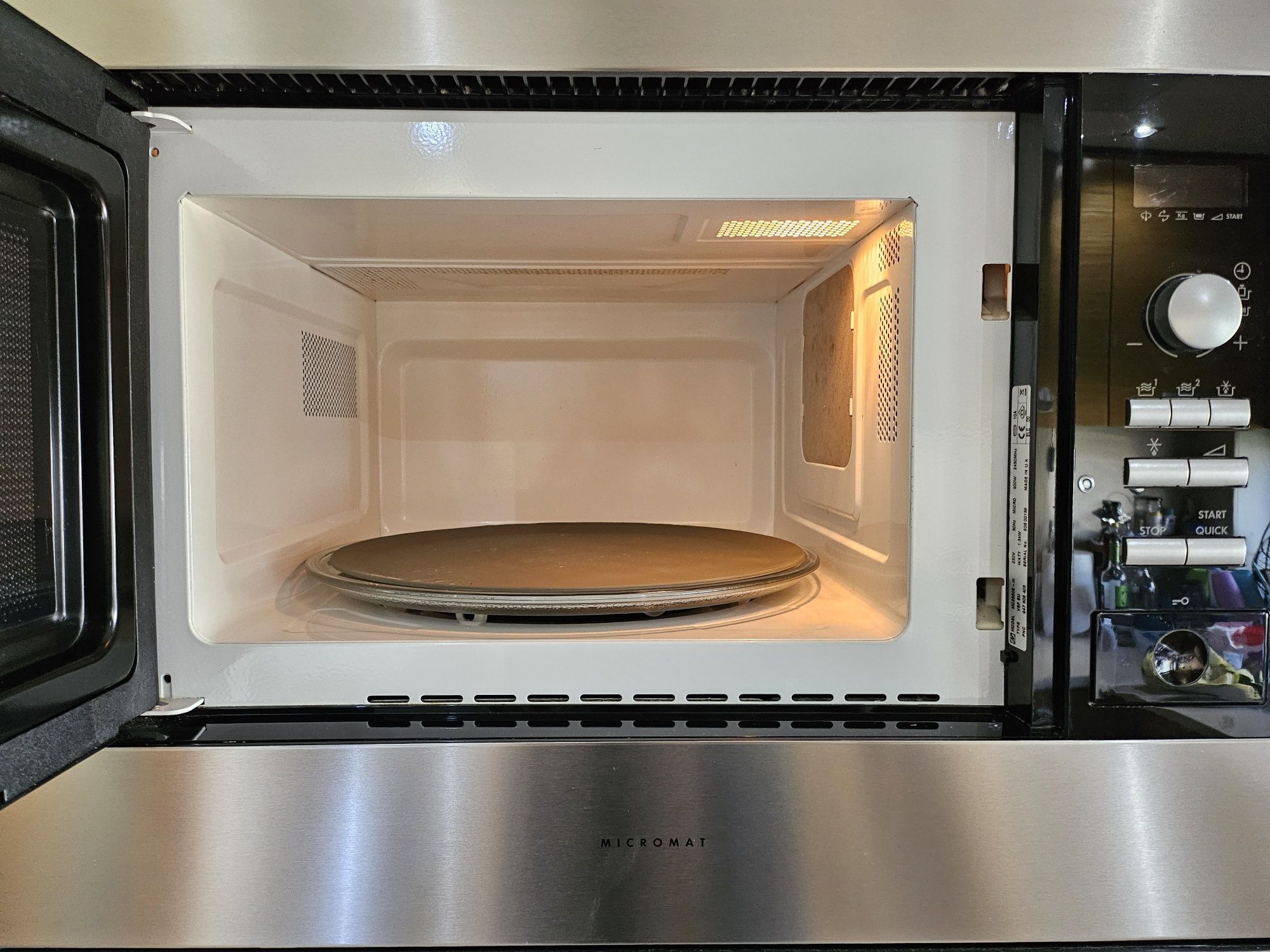 Microondas AEG Micromat MC2660E para peças ou reparação
