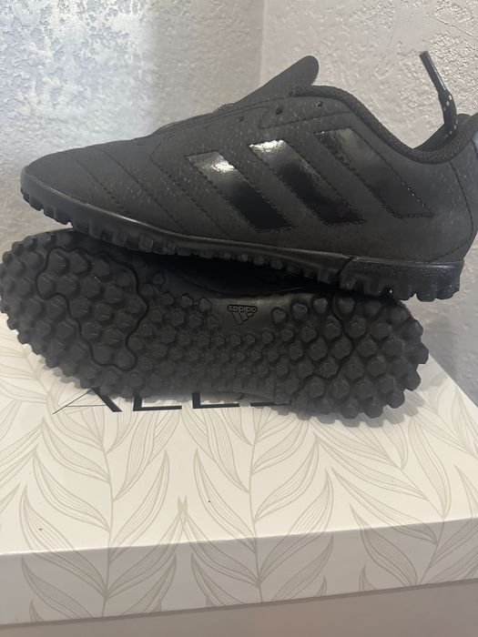 Футзальні кросівки 32 розмір