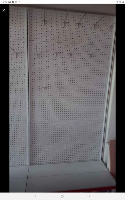 Expositor de ferramentas.