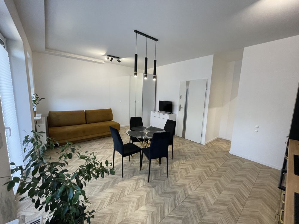 Wynajmę kawalerkę, 33 m2+ 23 m2 ogródek, Marki