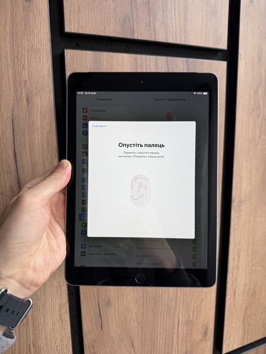 Apple iPad 6 2018 32gb Wi-Fi + SIM