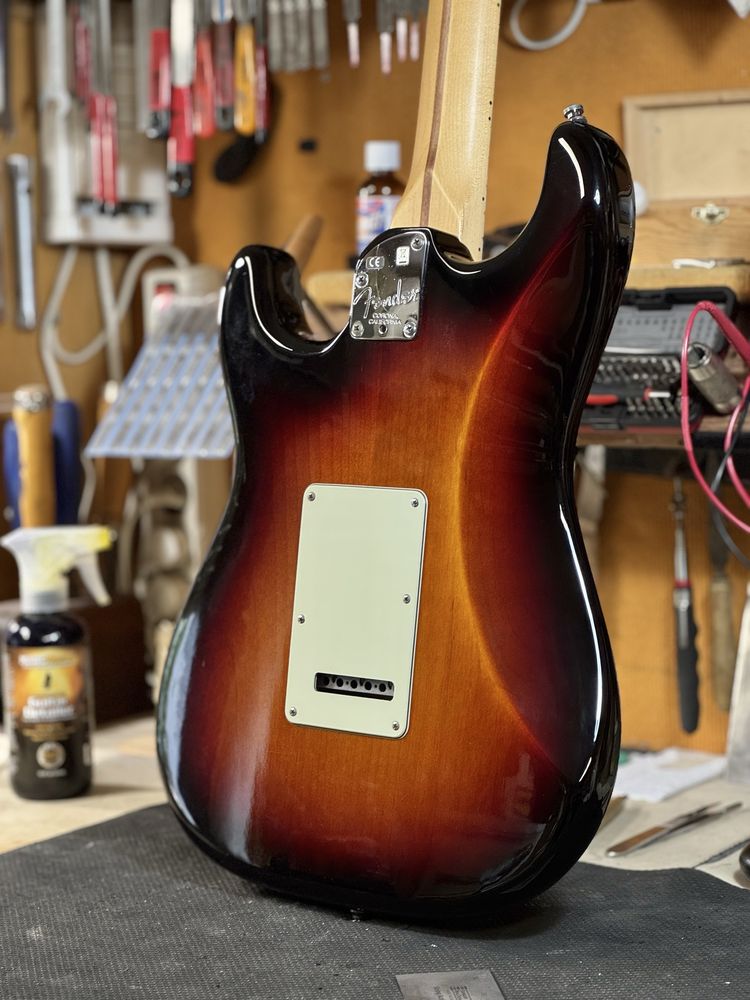 Fender Stratocaster - USA -  American Deluxe HSS Shawbucker 2015