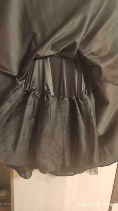 Нарядное платье из велюра на випускний