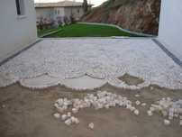 Calcada pave lancil muro pedra