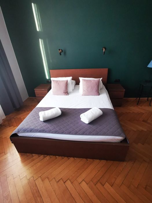 Łóżko do sypialni z materacem (160-180cm 6szt)