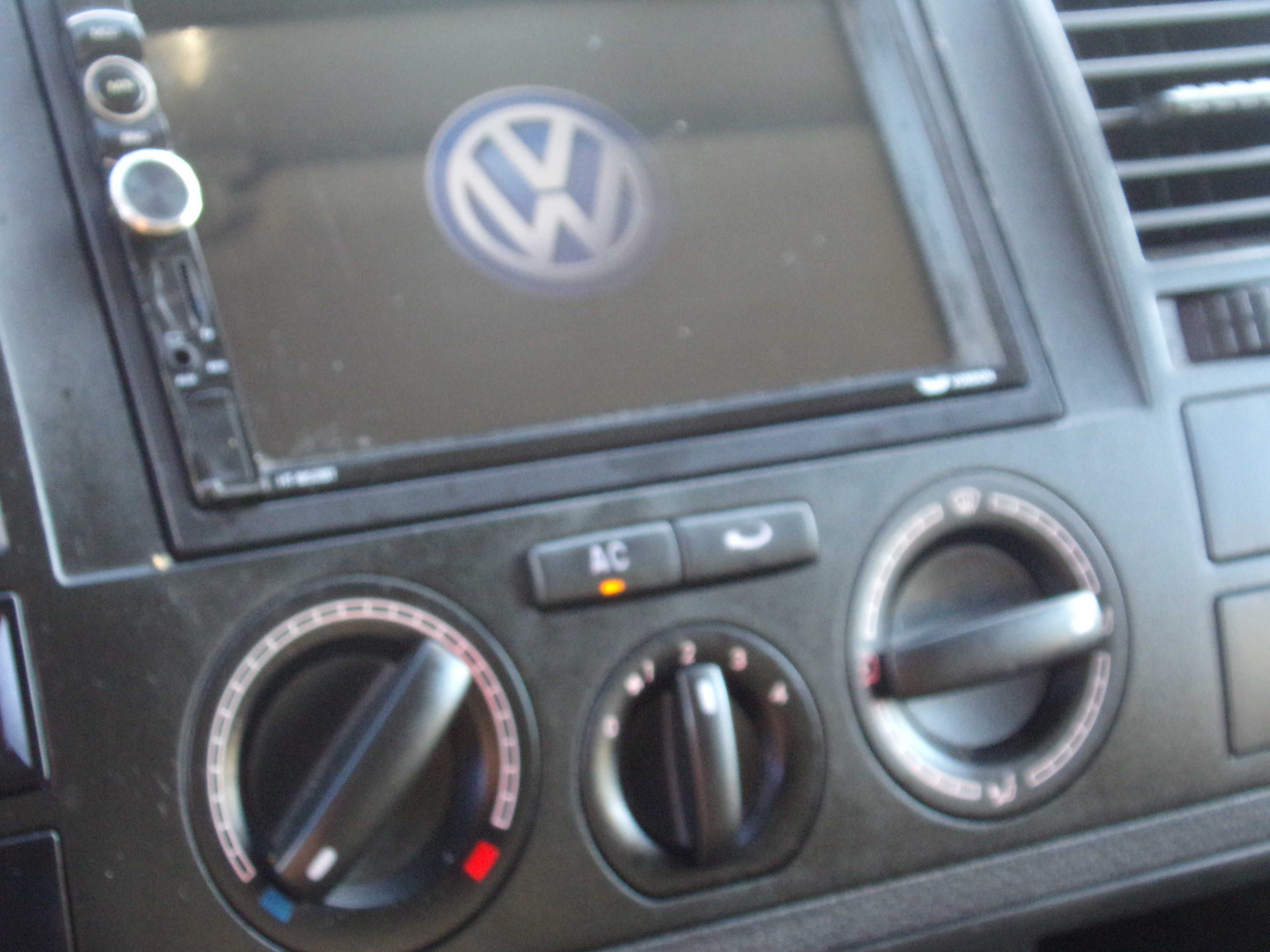 Volkswagen Transporter T5 1,9 tdi - 9 osobowy