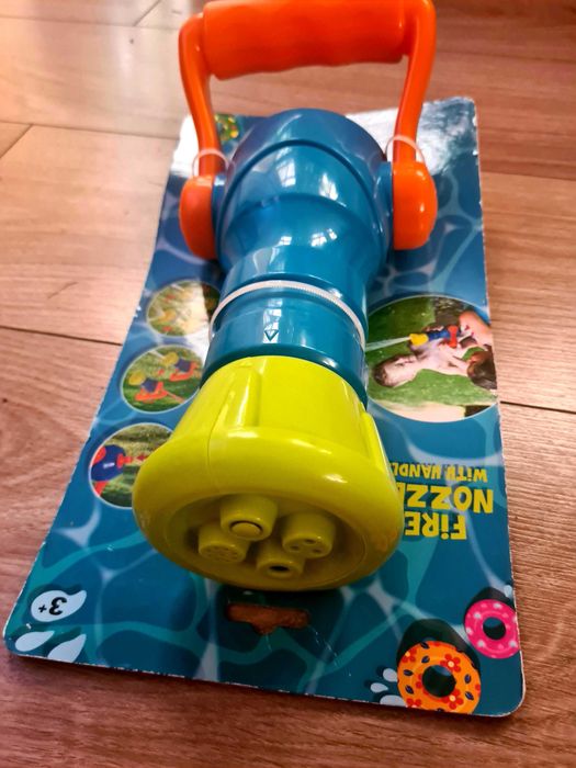 Zabawka ogrodowa  dysza przeciwpożarowa