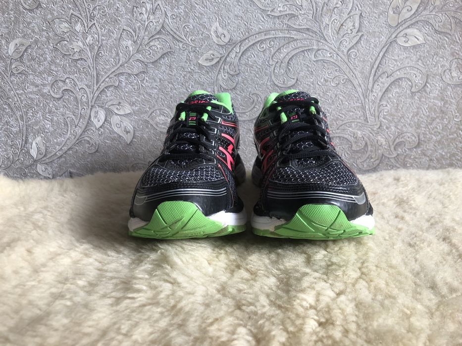 Кросівки Asics Gel Kayano 19 біг повсякдення 41,5 41 40,5 40 26 25,5