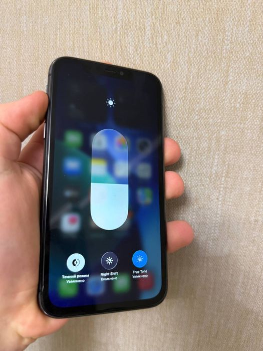 Айфон 11 на 128 гб.