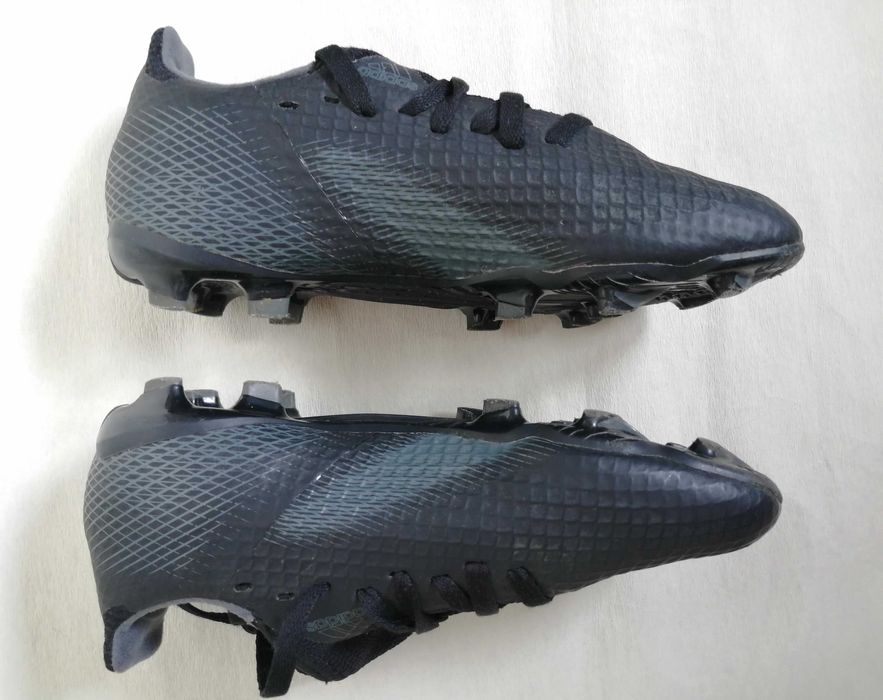 Buty Adidas do piłki nożnej Rozm.: 31,5. Czarne dla chłopca - korki