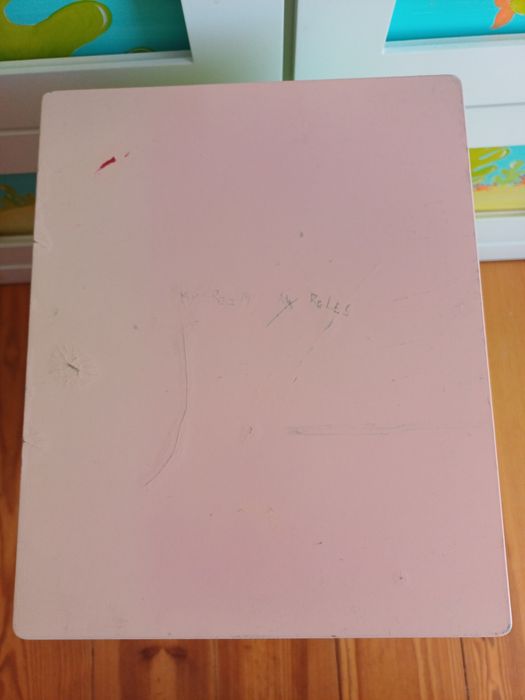 Berço e guarda-fato em madeira para boneca