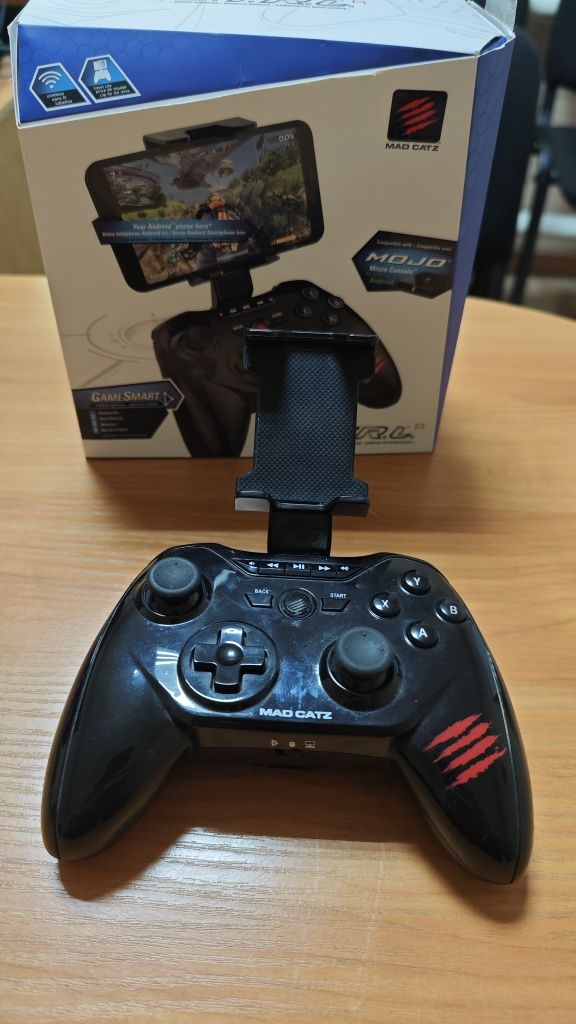 Беспроводной геймпад Mad Catz C.T.R.L. R Gloss Bluetooth PC/Android