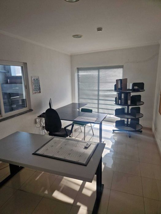 OPORTUNIDADE  - Armazém e terreno - Beja