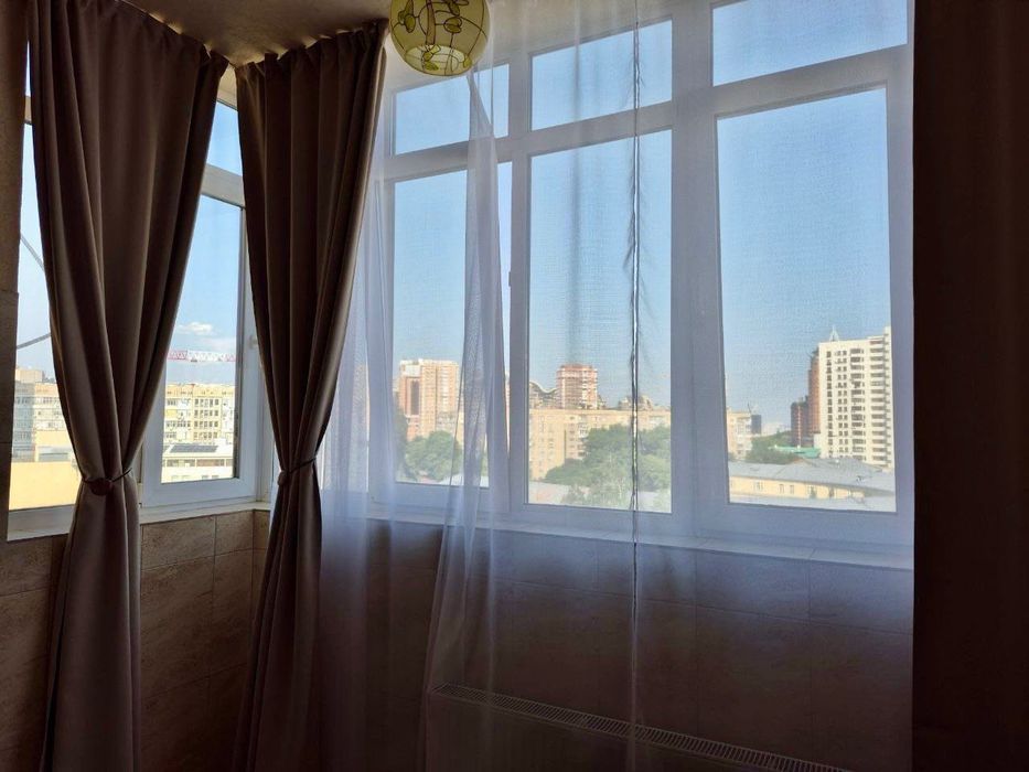 ВІЛЬНА ЗАРАЗ 1к метро Печерська Квартира Подобово Погодинно Центр