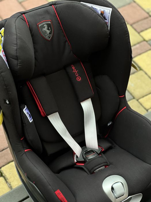 Автокрісло Cybex Sirona Z i Size Ferrari