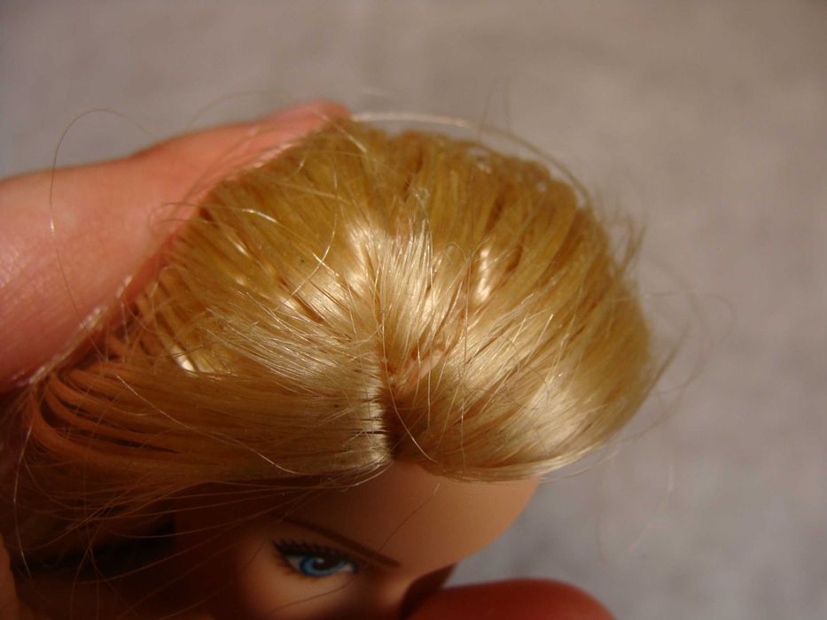Boneca Barbie Não Identificada