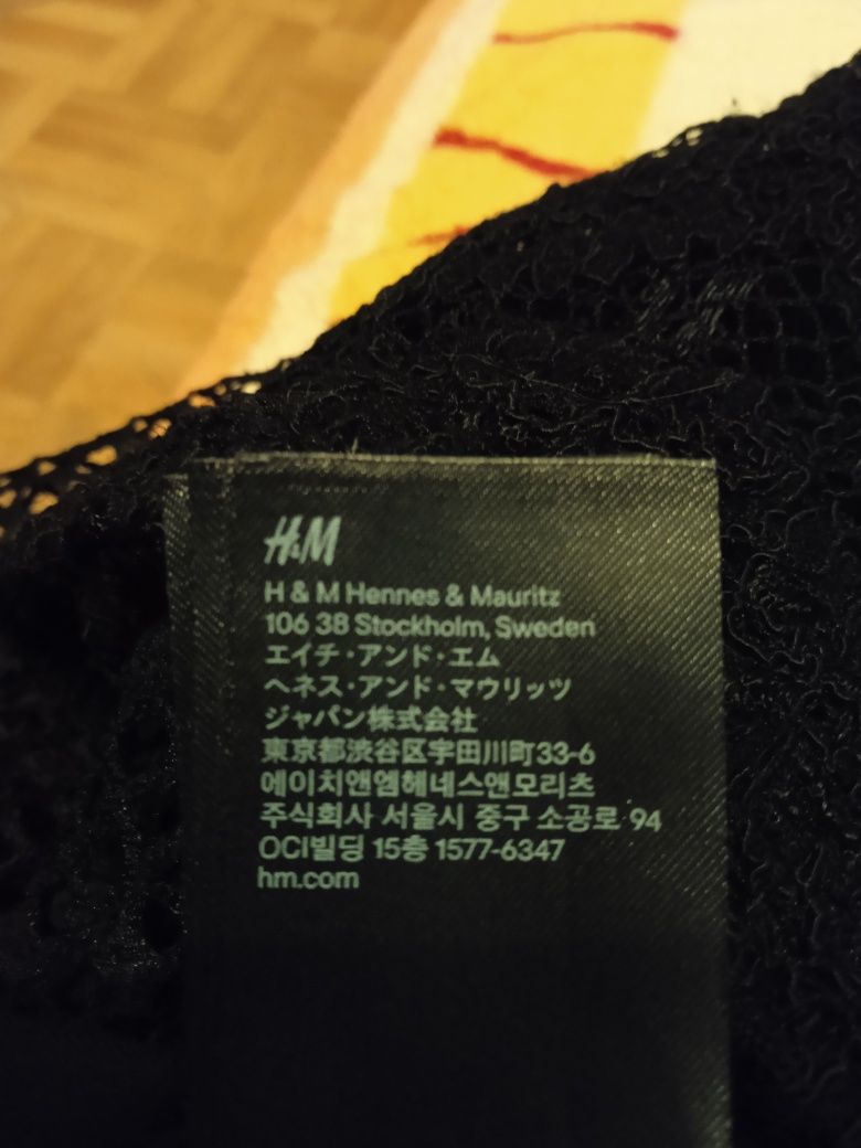 Ładna sukienka koronkowa,czarna.Rękaw 3/4. H&M. S . Szczegóły w opisie