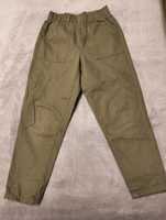 Fajne spodnie z kieszeniami bojówki 146 cm