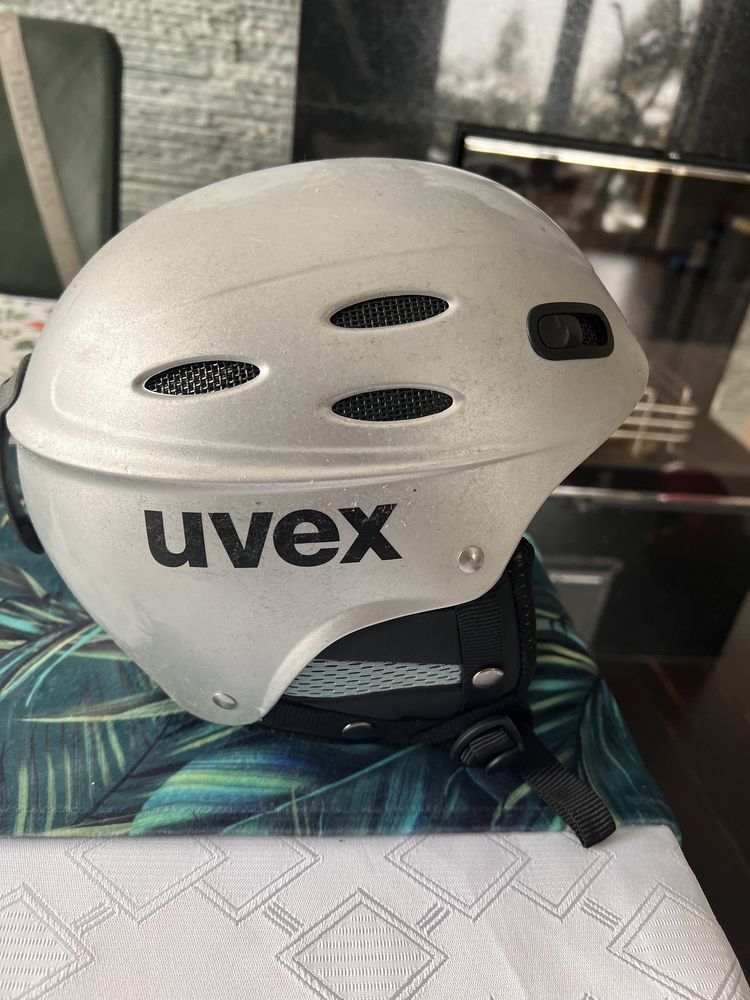 Kask młodzieżowy UVEX  51-55